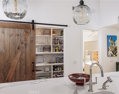 581 Brooks - Photo Thumbnail 7