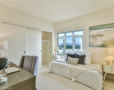 175 W Saint James Street - Photo Thumbnail 9