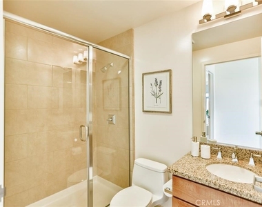 175 W Saint James Street - Photo Thumbnail 8
