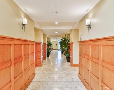 175 W Saint James Street - Photo Thumbnail 17