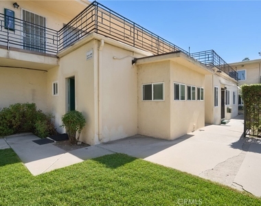 915 E Palmer Avenue - Photo Thumbnail 23