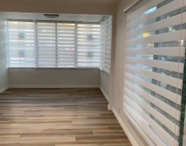 10561 Missouri Avenue - Photo Thumbnail 6