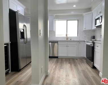 10561 Missouri Avenue - Photo Thumbnail 1