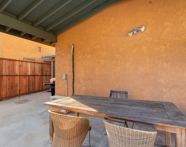 2223 Oak Glen Place - Photo Thumbnail 13
