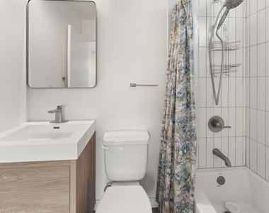 2223 Oak Glen Place - Photo Thumbnail 16