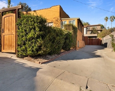 2223 Oak Glen Place - Photo Thumbnail 18