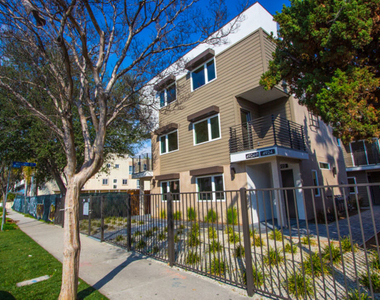 4922 Laurel Canyon Boulevard - Photo Thumbnail 1