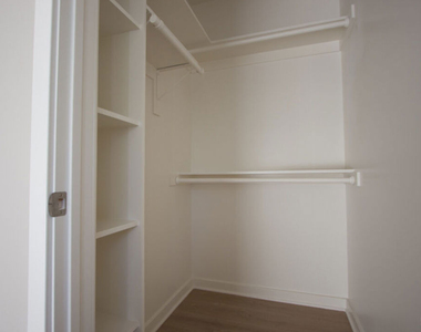 4922 Laurel Canyon Boulevard - Photo Thumbnail 18