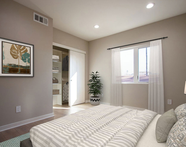 4922 Laurel Canyon Boulevard - Photo Thumbnail 13