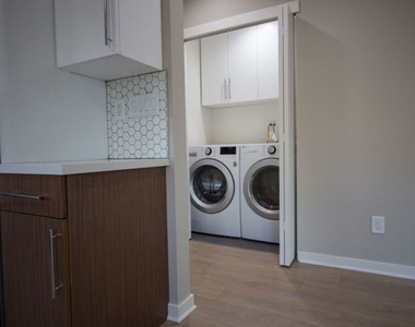 4922 Laurel Canyon Boulevard - Photo Thumbnail 9