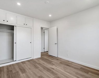 517 E 97th Street - Photo Thumbnail 11