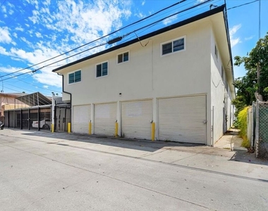 517 E 97th Street - Photo Thumbnail 21