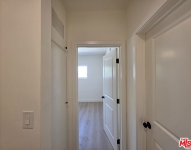1185 W 22nd Street - Photo Thumbnail 49