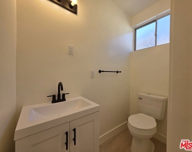 1185 W 22nd Street - Photo Thumbnail 22