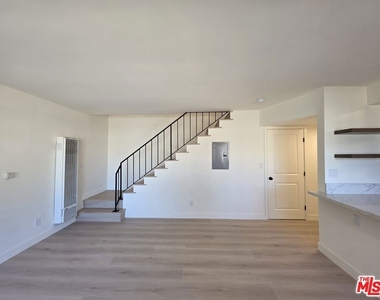 1185 W 22nd Street - Photo Thumbnail 32