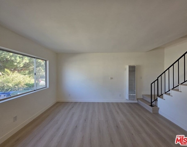 1185 W 22nd Street - Photo Thumbnail 30