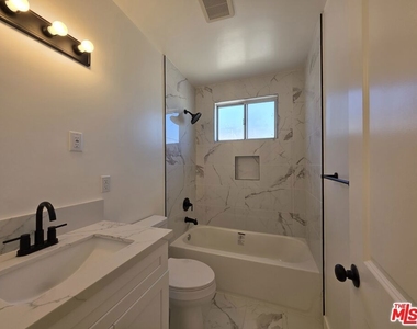 1185 W 22nd Street - Photo Thumbnail 20