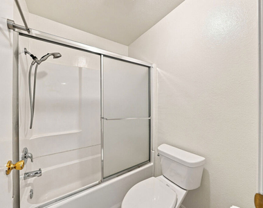 435 S Virgil Avenue - Photo Thumbnail 19