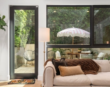 724 N Croft Avenue - Photo Thumbnail 14