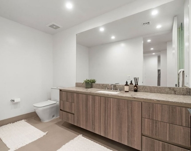 724 N Croft Avenue - Photo Thumbnail 31