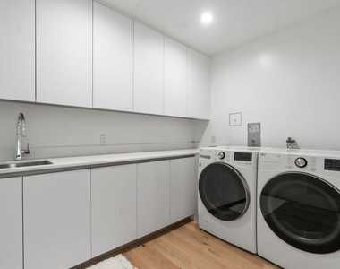 724 N Croft Avenue - Photo Thumbnail 33