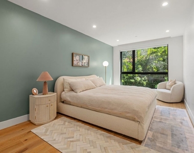 724 N Croft Avenue - Photo Thumbnail 29