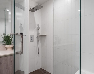 724 N Croft Avenue - Photo Thumbnail 27