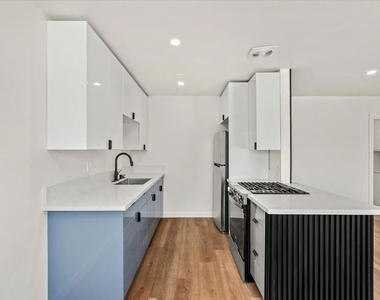 517 E 97th Street - Photo Thumbnail 3