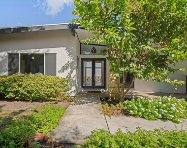 3844 Bobstone Drive - Photo Thumbnail 28