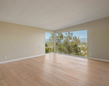 3844 Bobstone Drive - Photo Thumbnail 15