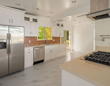 3844 Bobstone Drive - Photo Thumbnail 8