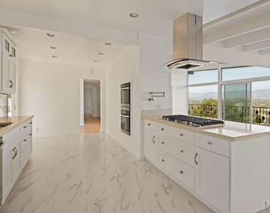 3844 Bobstone Drive - Photo Thumbnail 7