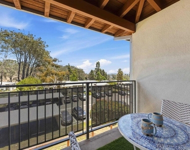 1740 S El Camino Real - Photo Thumbnail 18
