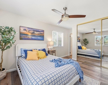 1740 S El Camino Real - Photo Thumbnail 15