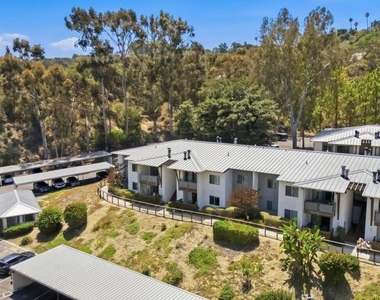 1740 S El Camino Real - Photo Thumbnail 24
