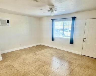 73427 Santa Rosa Way - Photo Thumbnail 14