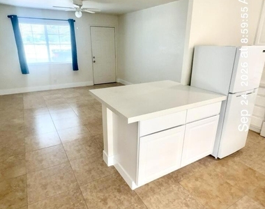 73427 Santa Rosa Way - Photo Thumbnail 2