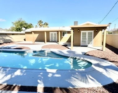 73427 Santa Rosa Way - Photo Thumbnail 18