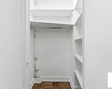 West 53rd Street - Photo Thumbnail 7