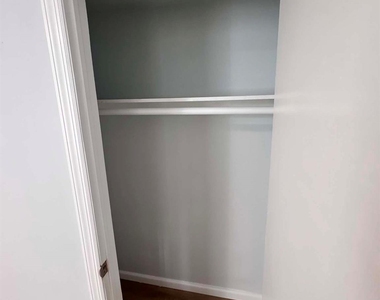 401 S 7th Avenue - Photo Thumbnail 6