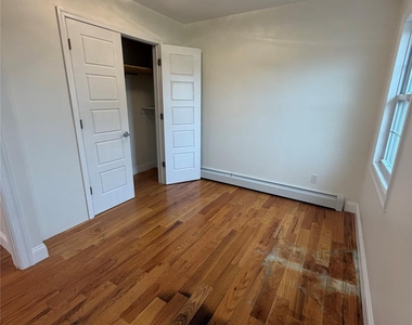 22924 Edgewood Avenue - Photo Thumbnail 14