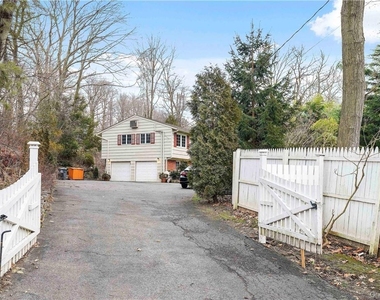 99 New Sprain Road - Photo Thumbnail 27