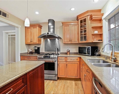 99 New Sprain Road - Photo Thumbnail 9