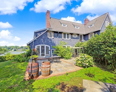 11-20 Shore Road - Photo Thumbnail 10
