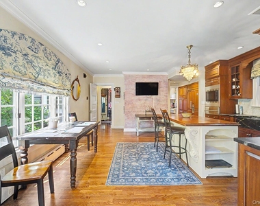 11-20 Shore Road - Photo Thumbnail 18