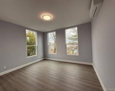 222 Primrose - Photo Thumbnail 3