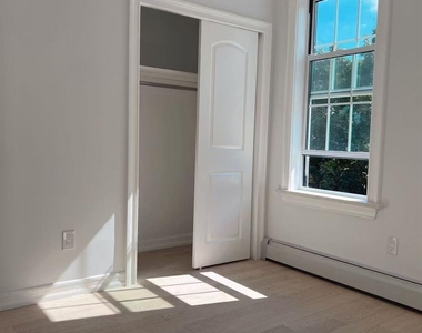 1110 Cypress Avenue - Photo Thumbnail 10