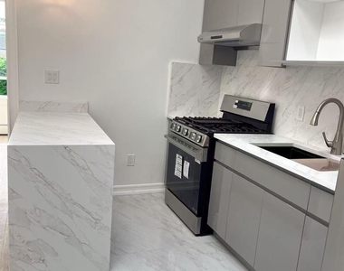 1110 Cypress Avenue - Photo Thumbnail 6