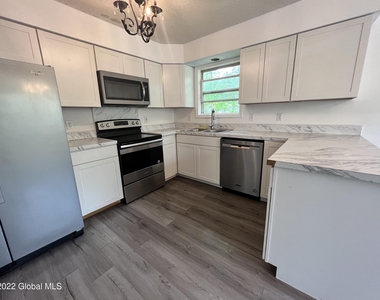 10 Carriage Way - Photo Thumbnail 5