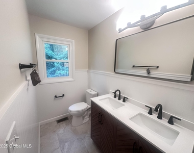 8 N Hill Drive - Photo Thumbnail 25